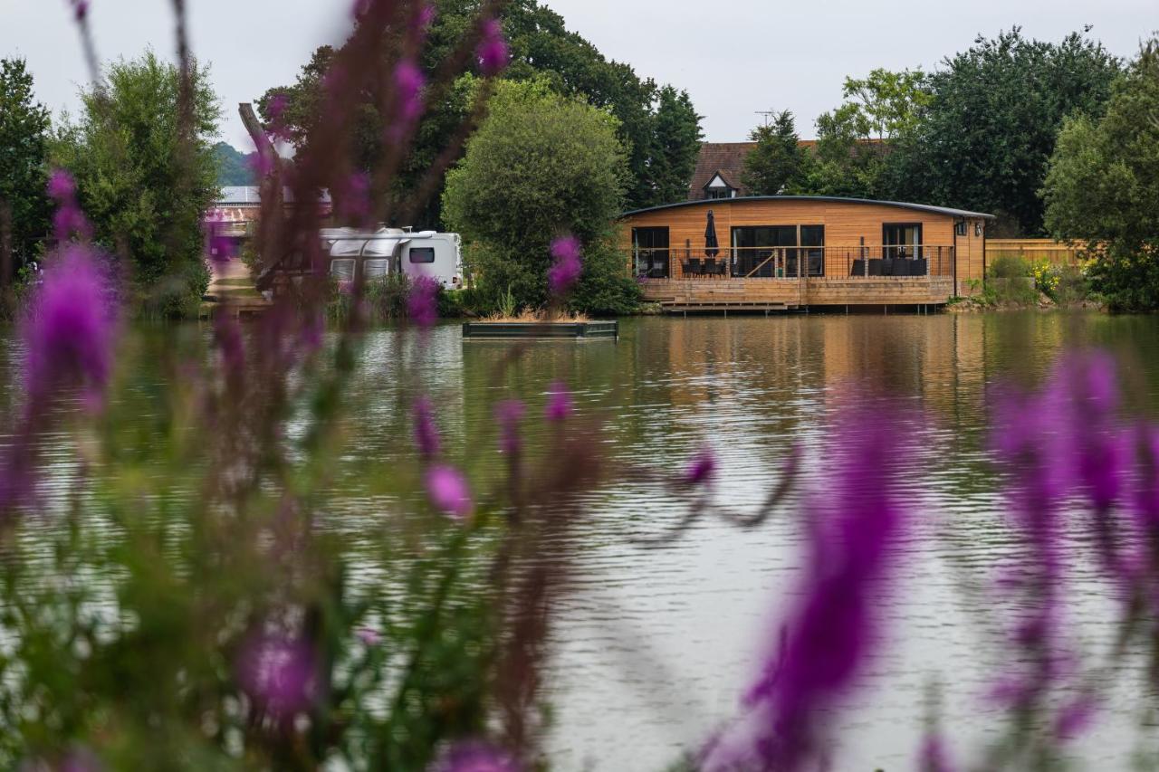 Sumners Ponds Fishery & Campsite Ξενοδοχείο Χόρσαμ Εξωτερικό φωτογραφία
