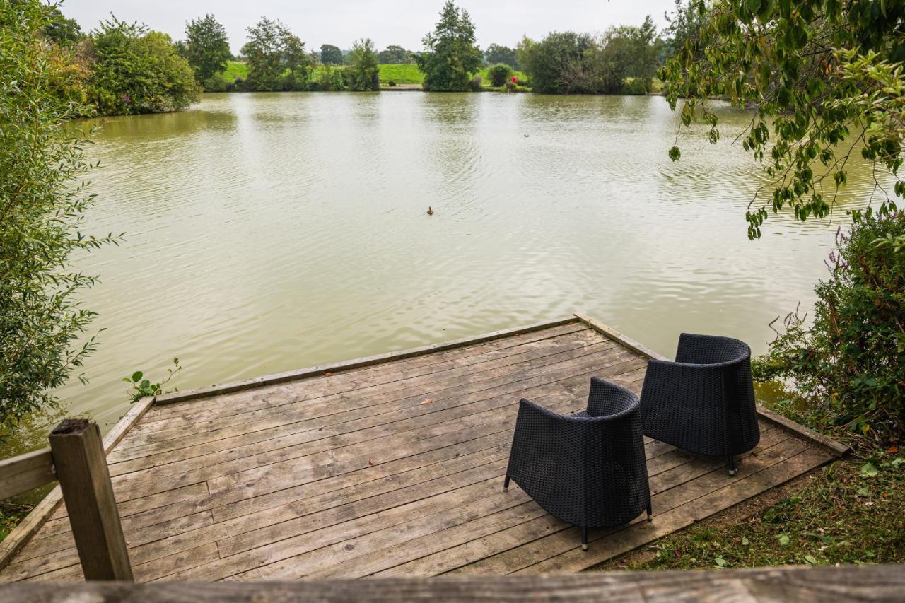 Sumners Ponds Fishery & Campsite Ξενοδοχείο Χόρσαμ Εξωτερικό φωτογραφία